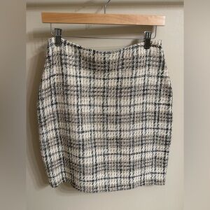 Elegant Tweed Skirt - Black and Cream